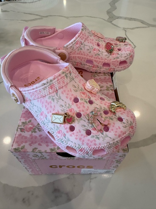 CROCS Shoes - CROCS Pink Floral Kids Clog with Charms